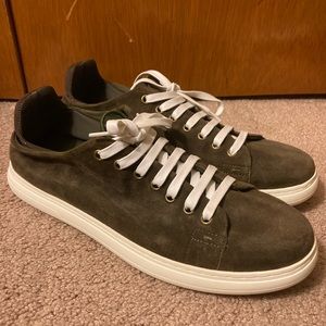 Donald Pliner Brown Suede Pierce mens shoes in size 10.5
